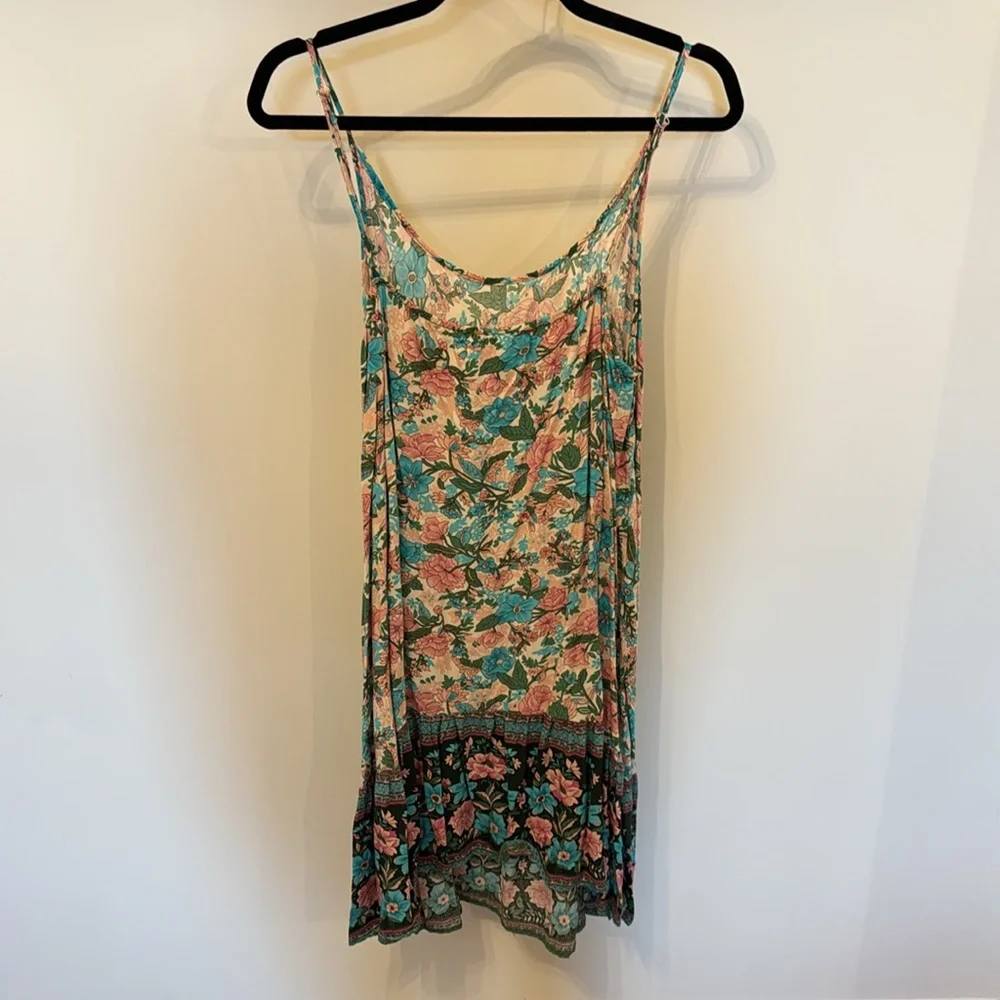 Dress - Picture 3 of 4